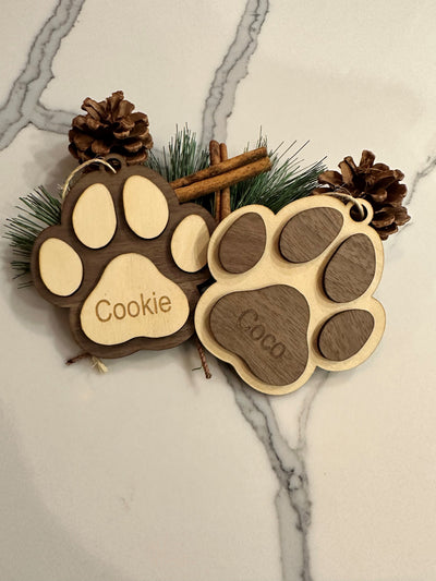 Custom Two-Tone Wooden Paw Print Ornament Hanger for Pet Lovers' Christmas Trees