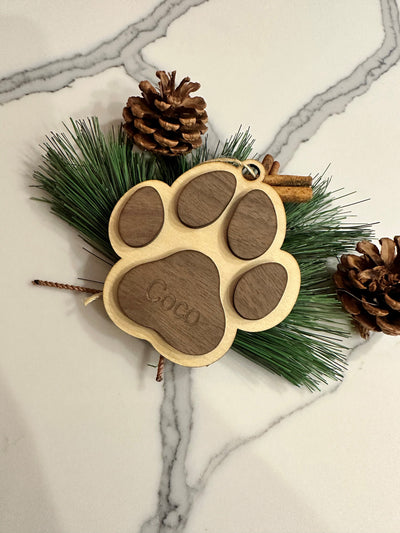 Custom Two-Tone Wooden Paw Print Ornament Hanger for Pet Lovers' Christmas Trees