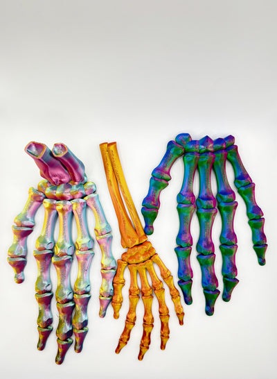 3D Printed Articulated Skeleton Hand Mythical Figurine for Collectors Fidget Toy Desk Decor Toddler Room Decor Bookshelf Decor Handmade Toy