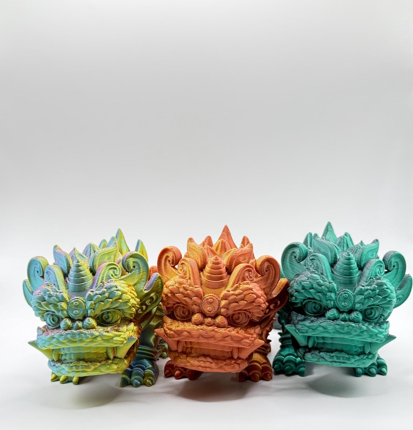 3D Printed Articulated Chinese Kirin Lion: Mythical Beast Fidget Toy & Fantasy Figurine for Collectors, Bookshelf and Desk Decor, Sensory