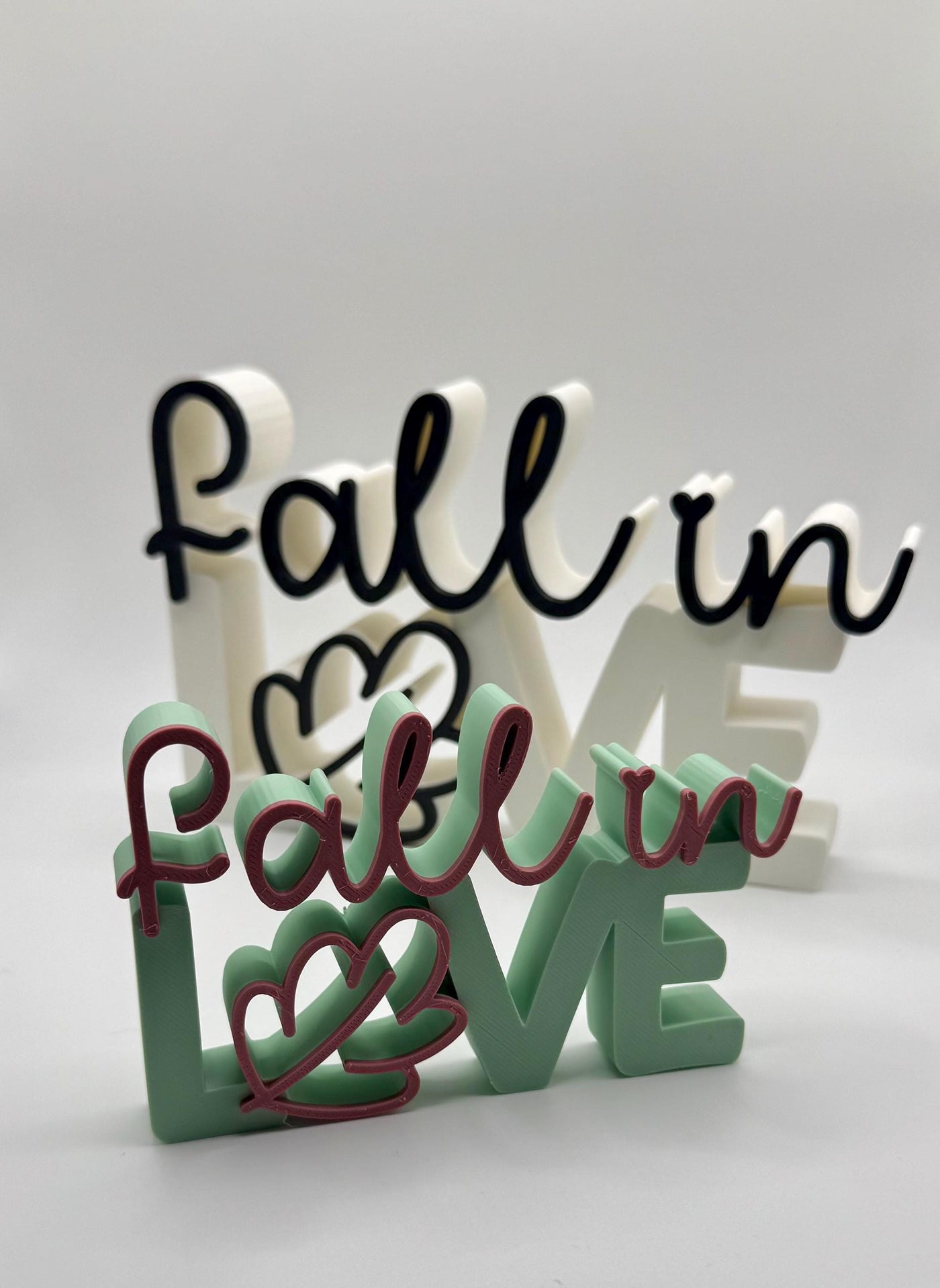 3D Printed “Fall in Love” Standing Sign – Modern Lettering Décor, Wedding Decoration & Romantic Home Accent Fall Decoration, Bookshelf decor