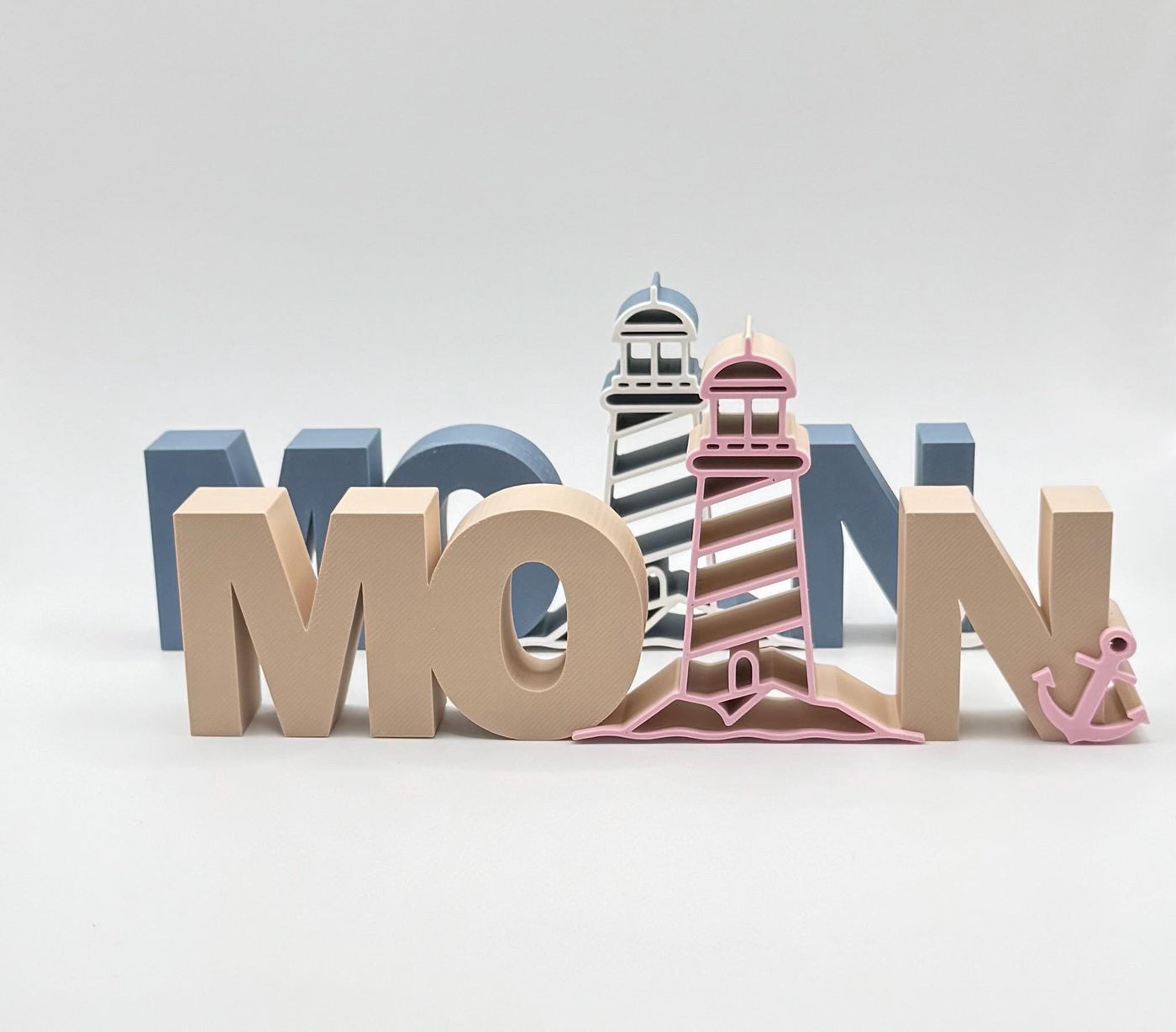 3D Printed Standing Sign “Moin” – German Greeting Home Décor, Coastal Shelf Decoration, Funny Desk Sign, Entryway Gift Bookshelf decor