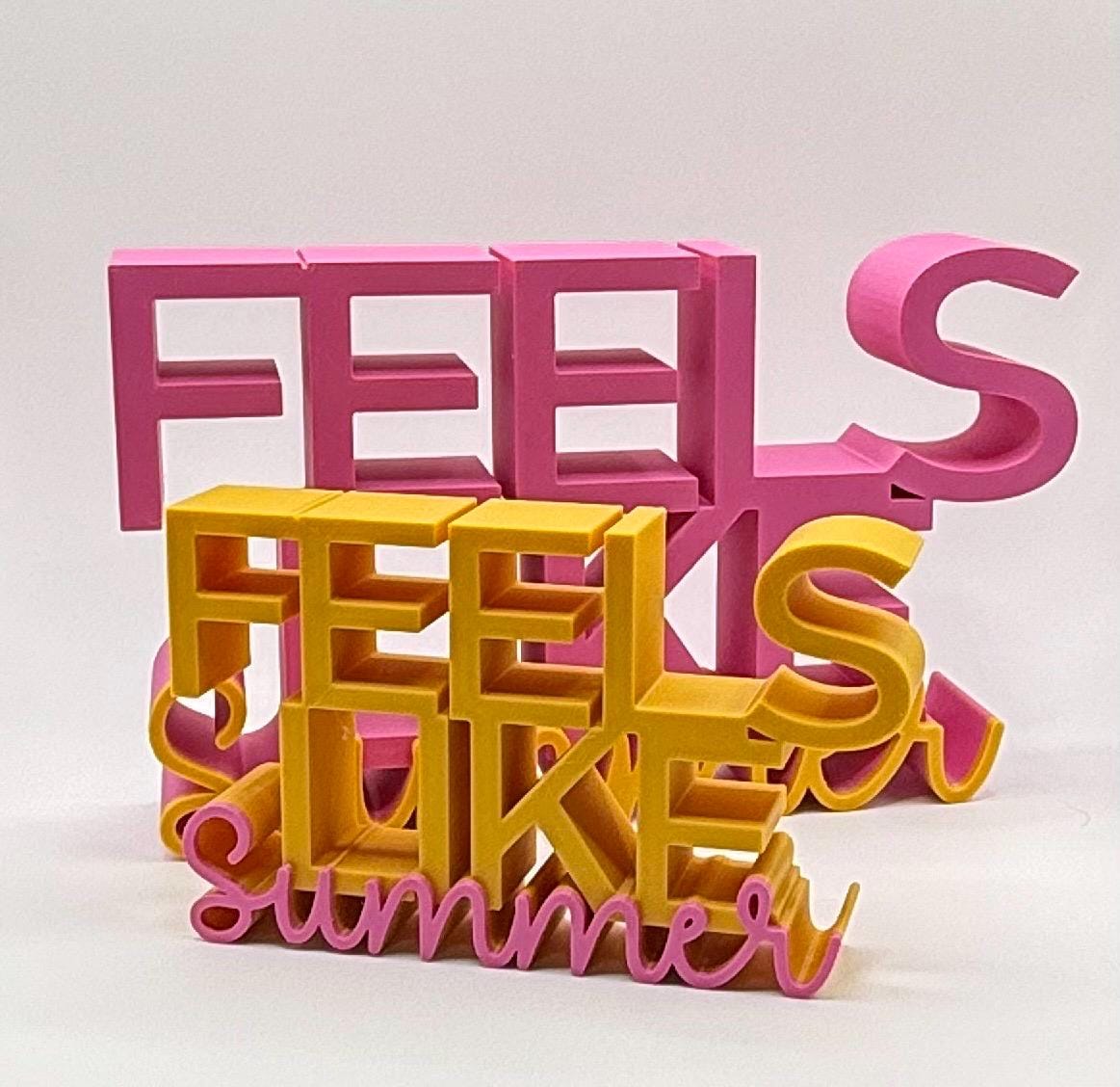 3D Printed Standing Sign “Feels Like Summer” – Modern Lettering Home Décor, Summer Vibes Shelf Decoration Beach House Accent & Seasonal Gift