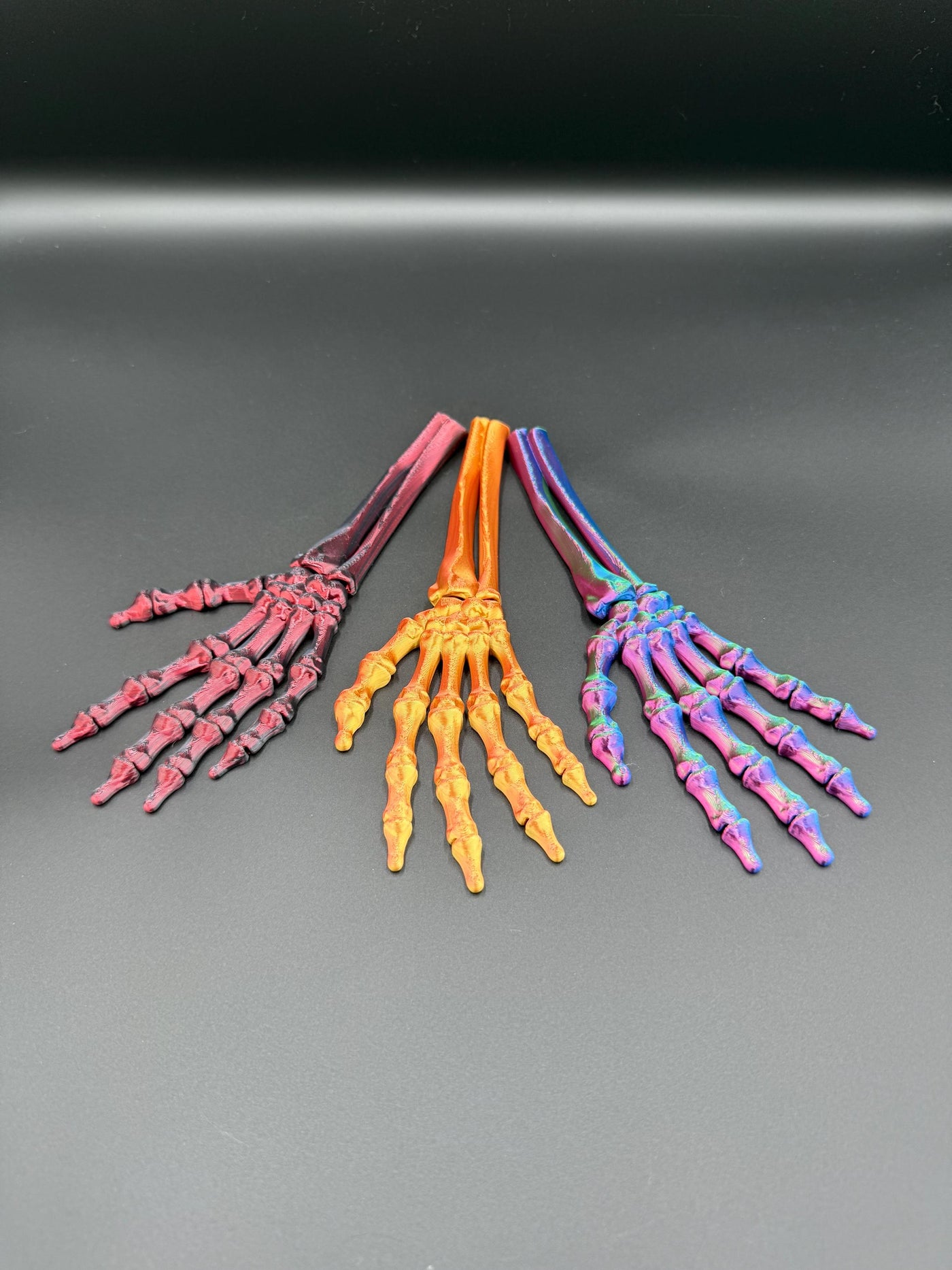 3D Printed Articulated Skeleton Hand Poseable Mythical Figurine, Halloween Desk Decor, Bookshelf Decor, Handmade Toy for Collectors & Gifts