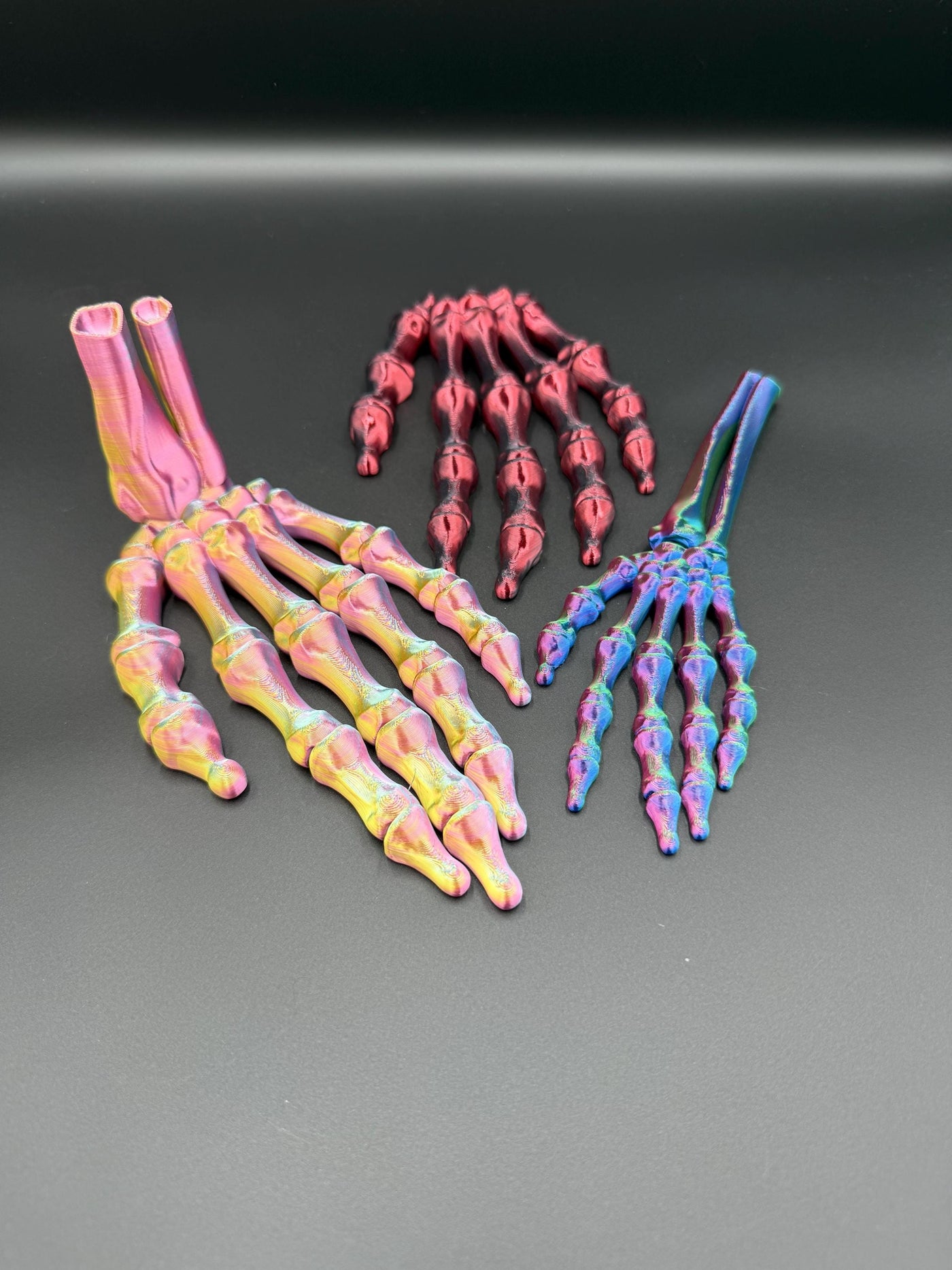 3D Printed Articulated Skeleton Hand Poseable Mythical Figurine, Halloween Desk Decor, Bookshelf Decor, Handmade Toy for Collectors & Gifts