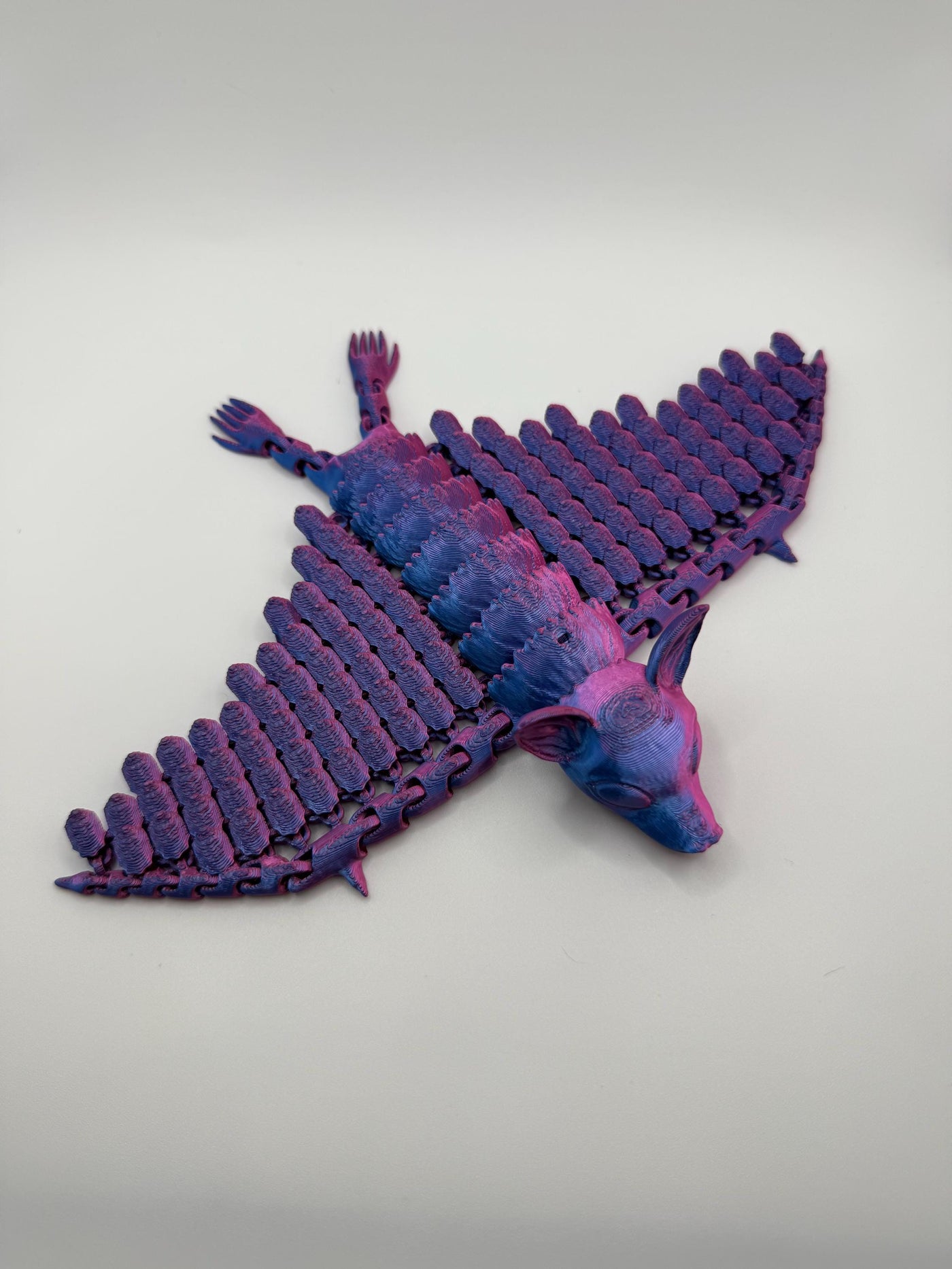 3D Printed Articulated Flexi Bat Poseable Fidget Toy, Flexible Bat Figurine, Spooky Halloween Decoration, Gothic Home Décor Bookshelf decor