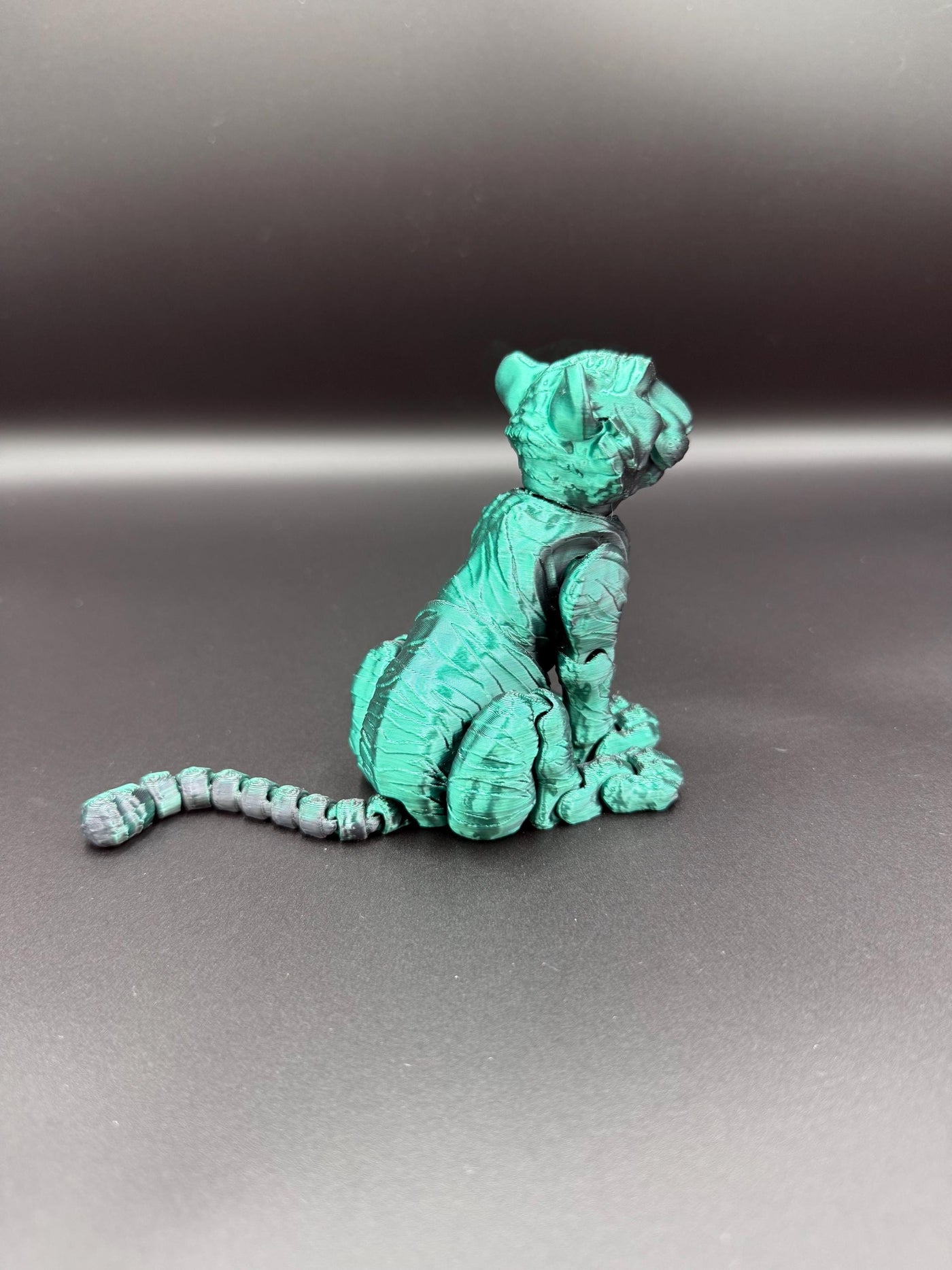 3D Printed Articulated Tiger – Poseable Fidget Toy, Fantasy Animal Figurine, Sensory Desk Toy, Bookshelf Decor & Unique Birthday Gift