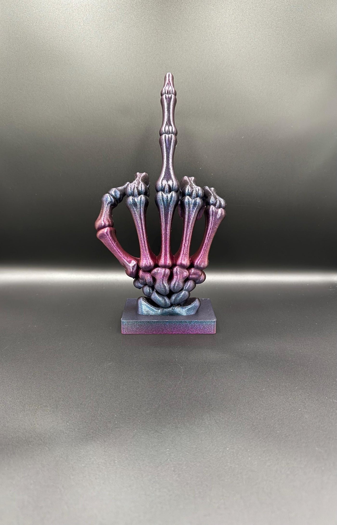 3D Printed Skeleton Hand with Middle Finger Statue – Gothic Desk Decor, Funny Halloween Figurine, Spooky Bookshelf Ornament Unique Gift Idea