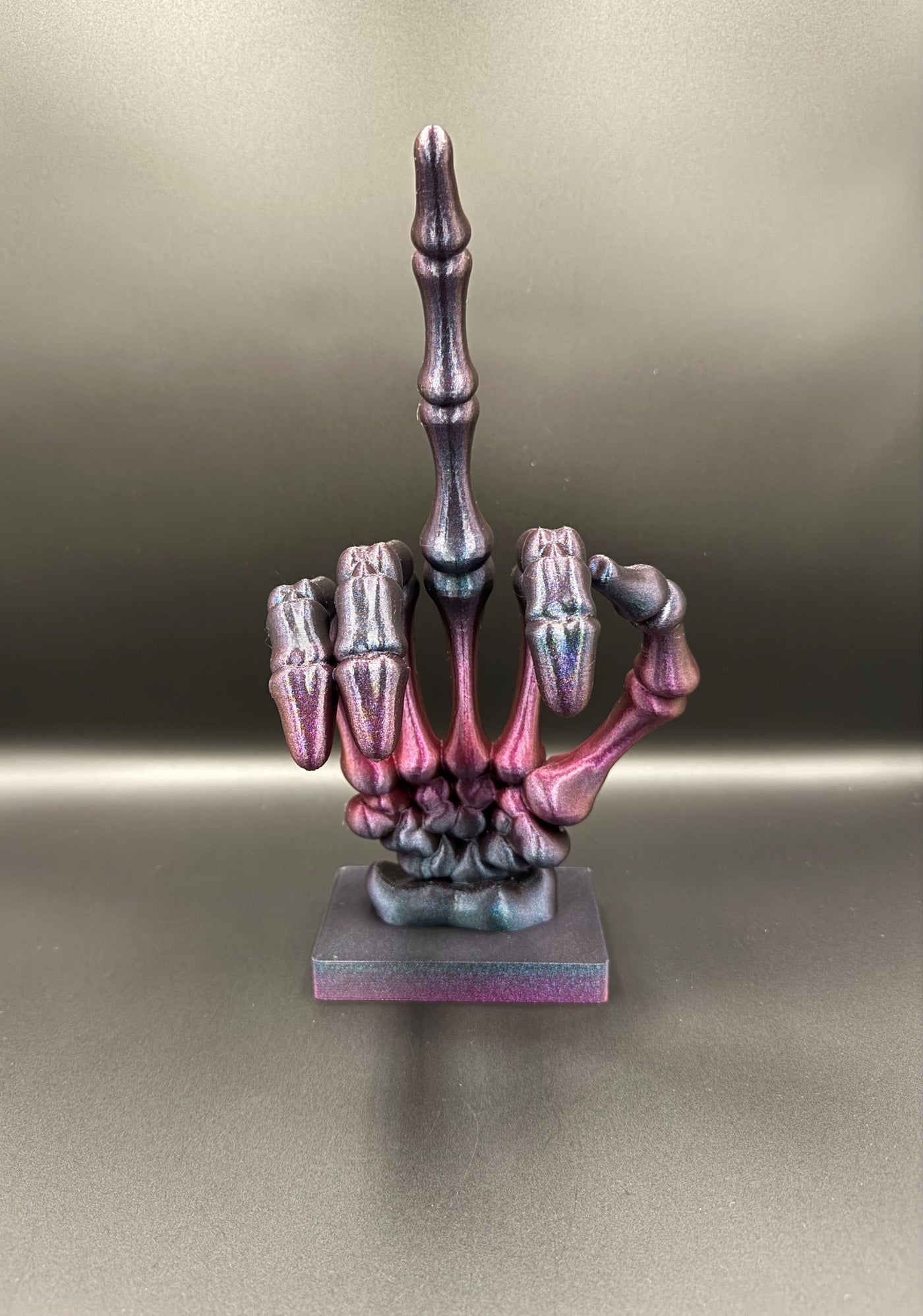 3D Printed Skeleton Hand with Middle Finger Statue – Gothic Desk Decor, Funny Halloween Figurine, Spooky Bookshelf Ornament Unique Gift Idea