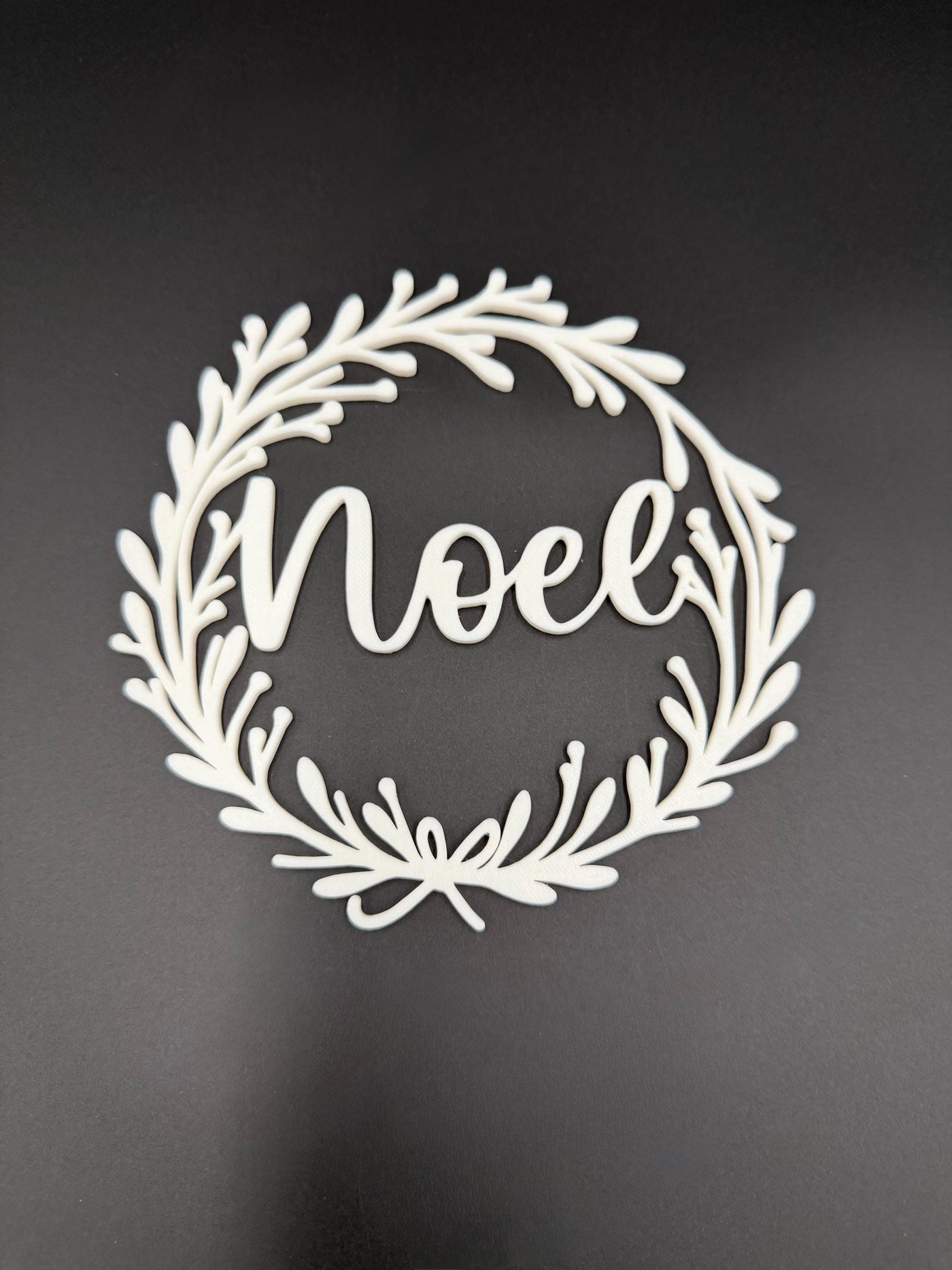 3D Printed “Noel” Christmas Wreath Modern Holiday Door Decor Minimalist Winter Wall Hanging Neutral Christmas Decoration Holiday Mantel