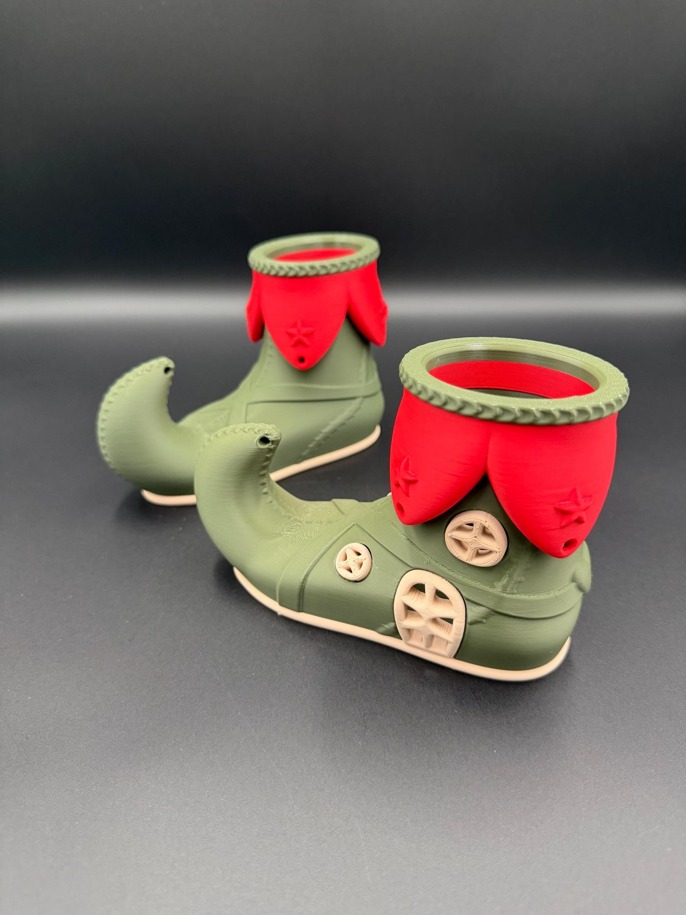 3D Printed Santa’s Helper Elf Shoe House & Elf Shoe Decor Christmas Shelf Display North Pole Village Festive Home Decoration