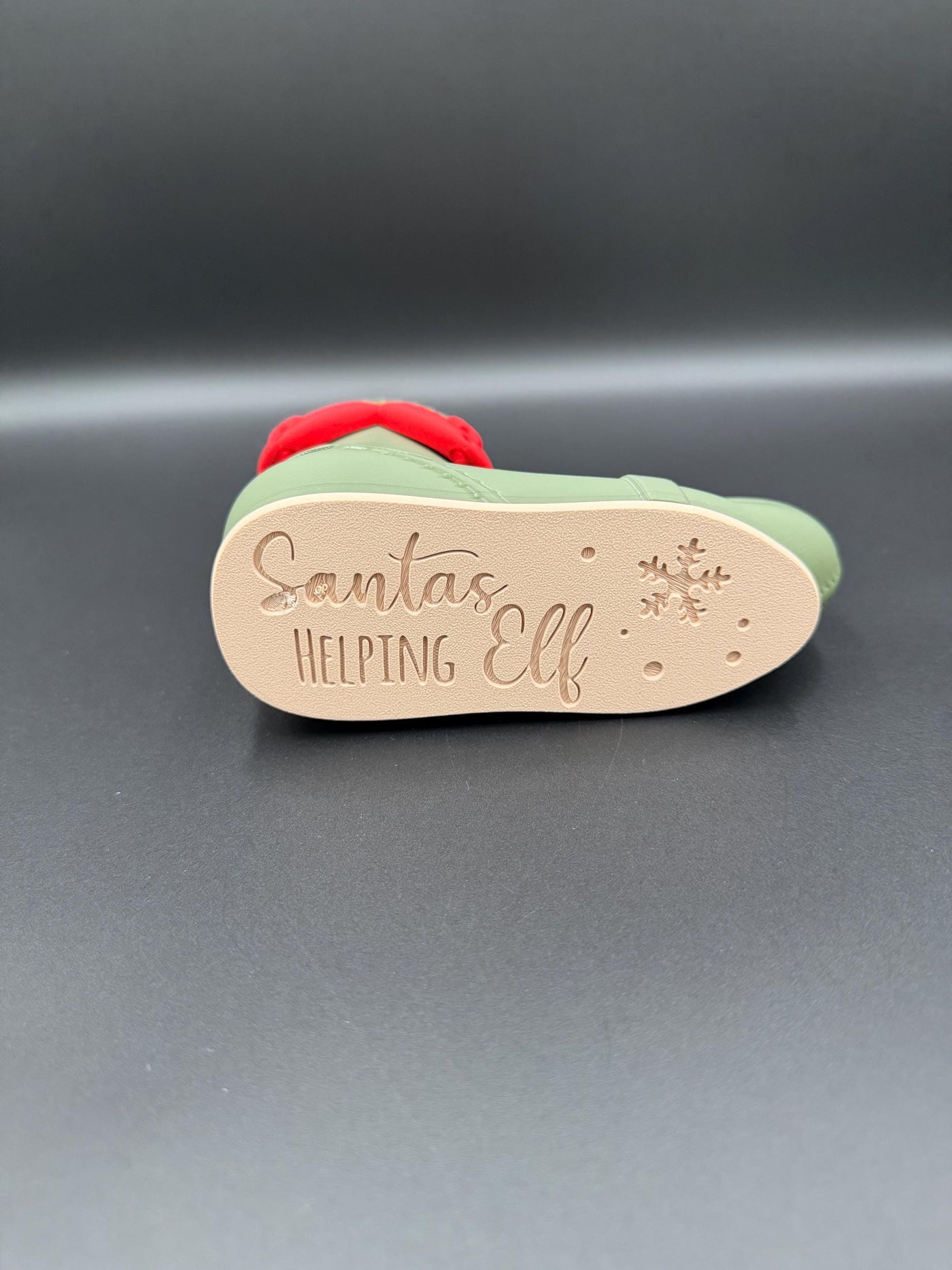 3D Printed Santa’s Helper Elf Shoe House & Elf Shoe Decor Christmas Shelf Display North Pole Village Festive Home Decoration